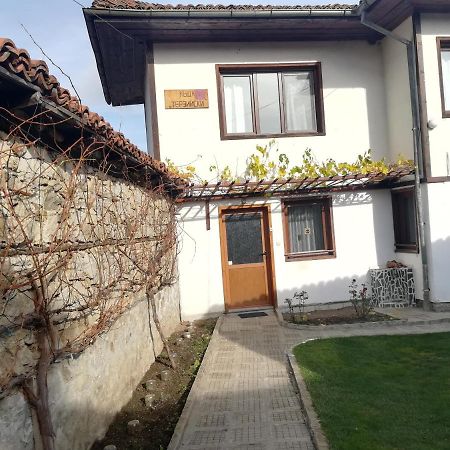 Guest House Terziiski Kopriwsztica Zewnętrze zdjęcie
