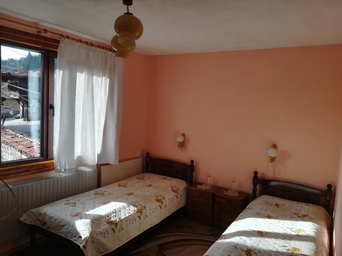 Guest House Terziiski Kopriwsztica Zewnętrze zdjęcie